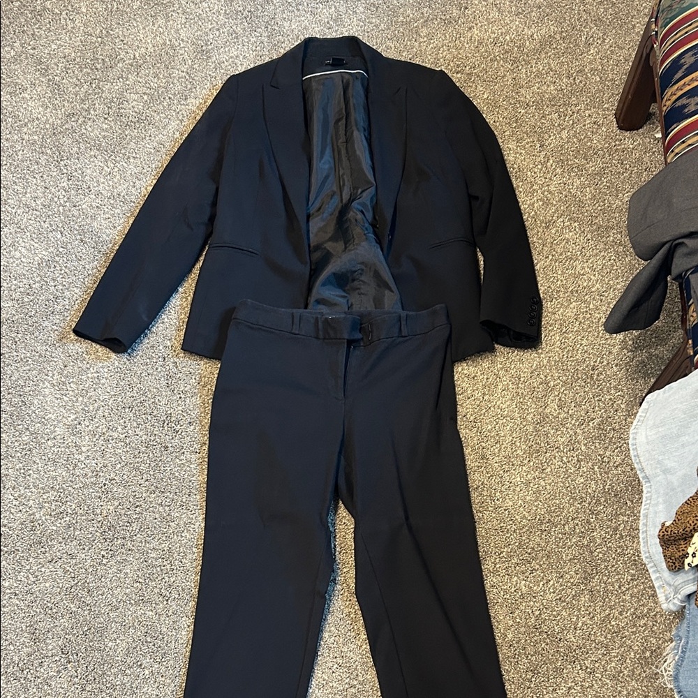 Liz Claiborne Classic Black Men's Suit
